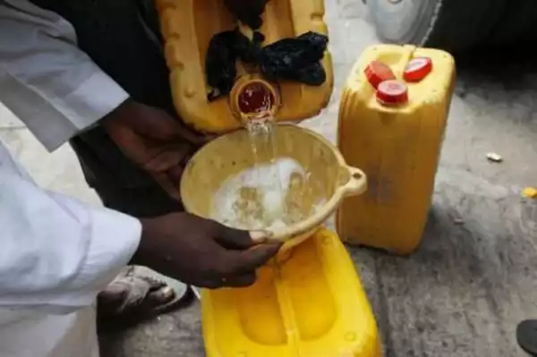 Wawu!! Pastor Allegedly Turns Water To Kerosene (Video)